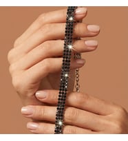 Valmont Accessories 16+2 cm Ayarlanabilir Siyah Taşlı Işıltılı 3 Sıra Su Yolu Kadın Bileklik