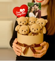 Kişiye Özel Fotoğraflı Ayıcık Buketi Klasik Teddy 5'li Ayıcık Kutusu Nostaljik Hediye Yıl Dönümü & Özel Anlar Sevgililer Günü Özel