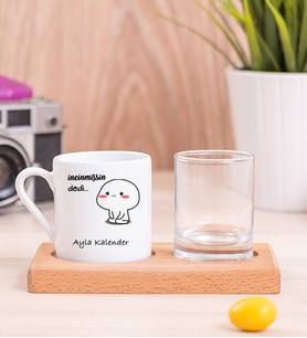 Kişiye Özel İncinmişsin Dedi Tasarım Esprili Ahşap Sunumlu Kahve Fincanı