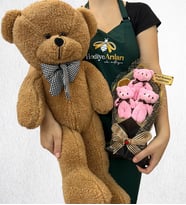 Kişiye Özel 3'lü Peluş Ayıcık Buketi ve Büyük Boy Kahverengi Peluş Ayıcık (Model 5)