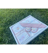 GAYE KIZ BEBEK ÇİÇEK NAKIŞLI BORNOZ  HAVLU SETİ 4 PARÇA (Pembe)