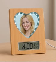 BK Gift Kişiye Özel Fotoğraflı Led Işıklı Kapli Sihirli Ayna Bambu Saat Takvim Çerçeve, Ev Hediyesi, Arkadaşa Hediye, Sevgiliye Hediye