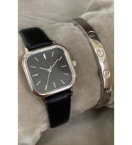 İkili Işıltı Özel Kutusunda Minimal Kadın Kol Saati Cartier Bileklik Hediyeli Deri Kordon Çelik Kasa Özel Kutusunda Kadın Kız Modası Trend Çok Satan Kadın Kol Saati Kadına Sevgiliye Arkadaşa Ablaya Anneye Hediyelik Aksesuar Seti