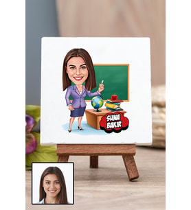 Kadın Öğretmene Hediye Karikatürlü Masa Dekoru