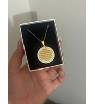 316 L ÇELİK AYETEL KÜRSİ DUASI YAZILI ARKASINA İSİM YAZILIR ZİRKON TAŞLI ŞIK GOLD KOLYE (ANLAMLI HEDİYE-SEVGİLİLER GÜNÜ HEDİYESİ-ÖZEL GÜN HEDİYE)