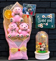 Kişiye Özel Fotoğraflı Set  Led Işıklı Fanus ve Fotoğraf Büyük Boy 3'lü Pembe Ayıcık Buketi (Model 5)