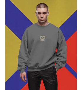 Erkek Scottish Fold Kedisi Desenli Sweatshirt – Minimal Göğüs Baskılı, Unisex Rahat Kalıp (Füme)