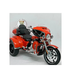 Harley Davidson 2021 CVO TRI Maket Motor - 1:12 Diecast