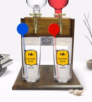 BK Gift Kişiye Özel Renkli Baskılı En Kötü Günümüz Böyle Olsun Tasarımlı İkili Vodka Bardağı ve Çift Musluklu Doğal Ahşap Vodka Standı-3 (Model 1)