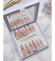 Louésse Cherry Spark Takma Tırnak Seti 12’li Nude Kırmızı Desenli Taşlı Trend Şık Model