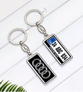 BK Gift Kişiye Özel Plakalı Audi Logolu Çift Taraflı Gümüş Krom Anahtarlık-2