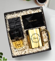 Kişiye Özel Gold Renk Kupa & Avon Black Suede Parfüm Erkeğe Hediye Seti