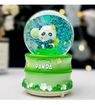 Sevimli Panda Fubao Büyük Boy Püskürtmeli Işıklı Müzikli Kar Küresi (Yeşil)