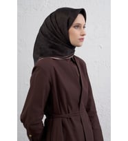 83 Armine Sura İpek Eşarp 9408D