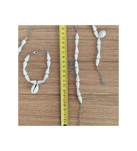 Doğal Deniz Kabuğu (Cowrie) ve İnci Görünümlü Boncuk Bileklik - 579 (Açık Gri)
