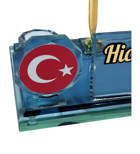 Sentez Masa Üstü İsimlik Türk Bayrağı Kristal Masa İsimliği (Altın / Dore)