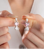 925 Ayar Gümüş Pembe Taşlı Kedi Küpe
