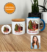 Kişiye Özel Karikatürlü Yılbaşı Hediyesi Hediye Seti Kupa Bardak, Kalemlik, Anahtarlık Noel Anneye Hediye (Mavi)