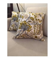Gardens Çiçek Baskılı Pamuklu Kumaş Krem/Yeşil Kırlent 45*45 cm  İkili - 812