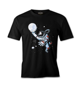 Astronaut Playing Basketball with the Moon Siyah Erkek Tshirt