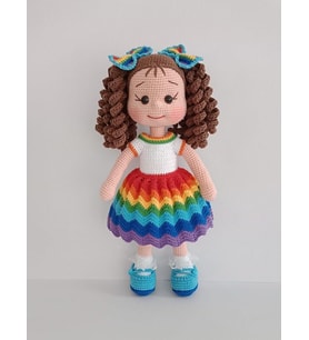 Gökkuşağı Kıvırcık Saçlı Mavi Ayakkabılı Karnaval Bebek Amigurumi Organik Oyuncak (Standart)