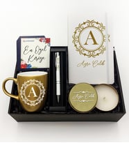 Kişiye Özel Beyaz Defter & Gold Kupa & Beyaz Kalem & Gold Metal Kutulu Mum Hediye Seti