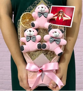 Kişiye Özel Fotoğraflı Ayıcık Buketi - Büyük Boy Pembe Ayıcıklar Buketi - Peluş Ayıcık Buketi (Model 2)