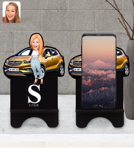 BK Gift Kişiye Özel Plakalı Kadın Opel Mokka Karikatürlü Ahşap Biblo Telefon Standı-1