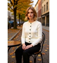Yumuşak Dokulu Saç Örgü Desenli Reglan Kollu Bisiklet Yaka Kurdele Düğmeli Fitted Kesim Triko Hırka