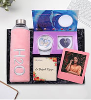 Kişiye Özel Pembe İnstagram Çerçeve & Peluş Kılıflı 600ml Pembe Renk Cam Matara & İstiridye İçinde Gerçek İnci Kolye Hediye Seti