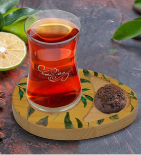 BK Gift Kişiye Özel Yapraklar Tasarımlı Doğal Ahşap Tabaklı Heybeli Çay Bardağı Sunum Seti Model 4