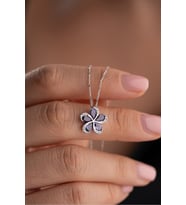 925 Ayar Gümüş Mor Taşlı Çiçek Kolye