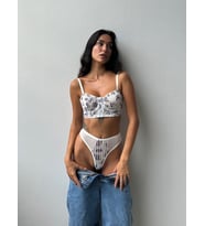 Kadın Çiçek Desenli Kapsız Ekru Sütyen Takımı,Tanga Çiçekli İç Çamaşırı, Bralet Takımı