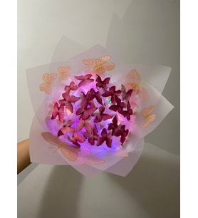 PEMBE KELEBEKLİ LED IŞIKLI KELEBEK BUKETİ