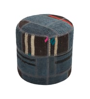 KOYU GRI RENGİ KENDİR KİLİM  ÇİÇEKLİ DESEN YÜNLÜ PUF-40X40