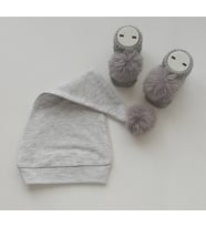 Hoşgeldin Bebek,   Yenidoğan Erkek Bebek,  Gri Şapka Ponpon Çorap  Hediye Seti