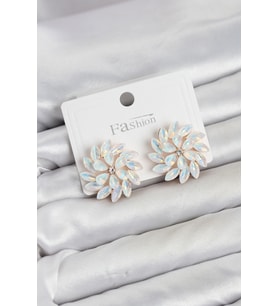 Beyaz Renk Kristal Taşlı Çiçek Model Kadın Küpe