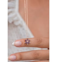 925 Ayar Gümüş Tek Kat Mor Taşlı Lotus Çiçeği Kolye