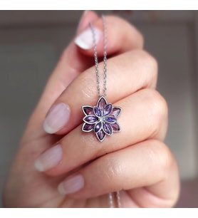 Vaoov 925 Ayar Gümüş Mor Taşlı Rodyumlu Lotus Çiçeği Kolye