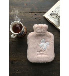 Hello Everyone Yazılı Kurdeleli Pembe Peluş Sıcak Su Torbası 1 Lt – Yumuşak Kılıf, Uzun Süre Sıcak T