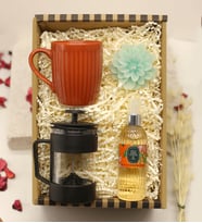 Bitki Çayı Demliği French Press & Kupa Bardak & Kolonya Sprey & Dekoratif Mum Hediye Seti