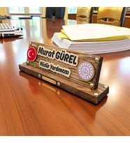 Kişiselleştirilebilir Ahşap Ofis Masa İsimliği – Eğitim Bakanlığı Modeli