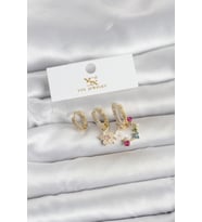 Pirinç Gold Renk Çiçek Model 3'lü Kadın Küpe