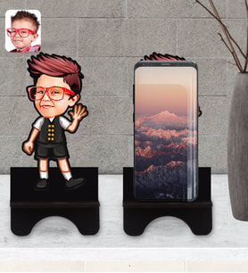 BK Gift Kişiye Özel Erkek Çocuk Karikatürlü Ahşap Biblo Telefon Standı-2