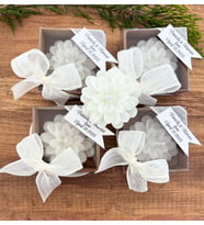 10 Adet Kutu Süslemeli Beyaz Lotus Mum Söz, Nişan, Nikah, Mevlüt, Doğum günü, Düğün, Hediyelik