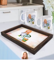 BK Gift Kişiye Özel Kadın Eczacı Karikatürlü Doğal Ahşap Tepsi ve 2’li Kupa Bardak Seti-2
