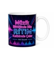 Elektronik Müzik Partisi Sabaha Kadar Dans Edenlere Kupa Bardak Hediye