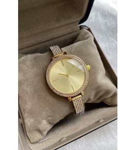 Modern Kadınların Tercihi: Gold Renk Premium Taşlı Kadın Kol Saati Özel Kutusunda Gönderilecektir Hediyelik İndirimli Kampanyalı Garantili Avantajlı Kuponlu Tarz Şık Unisex Vintage Çelik Metal Tasarım Genç Lüks Moda Trend Su Geçirmez SevgiliEşÇift