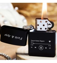 Kişiye Özel İsimli Benzinli Siyah Zippo Çakmak - Şarkı Çakmak