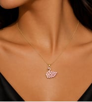 VIP Pembe Taş Detaylı Kuğu Figürlü Kolye